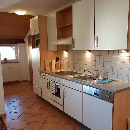 Alber Apartament *